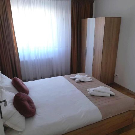 Pensiunea Eden House Κραϊόβα Εξωτερικό φωτογραφία