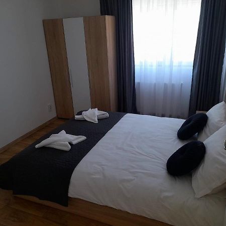Pensiunea Eden House Κραϊόβα Εξωτερικό φωτογραφία