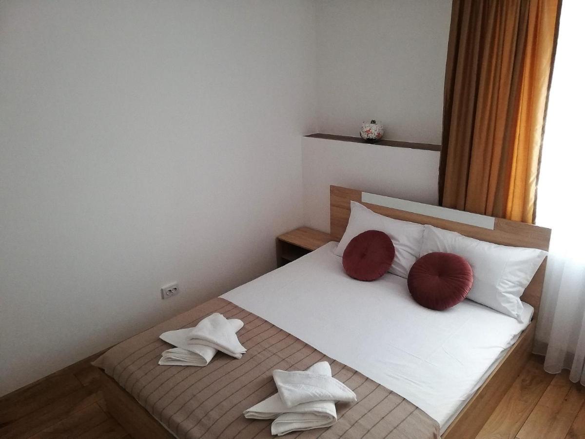 Pensiunea Eden House Κραϊόβα Εξωτερικό φωτογραφία